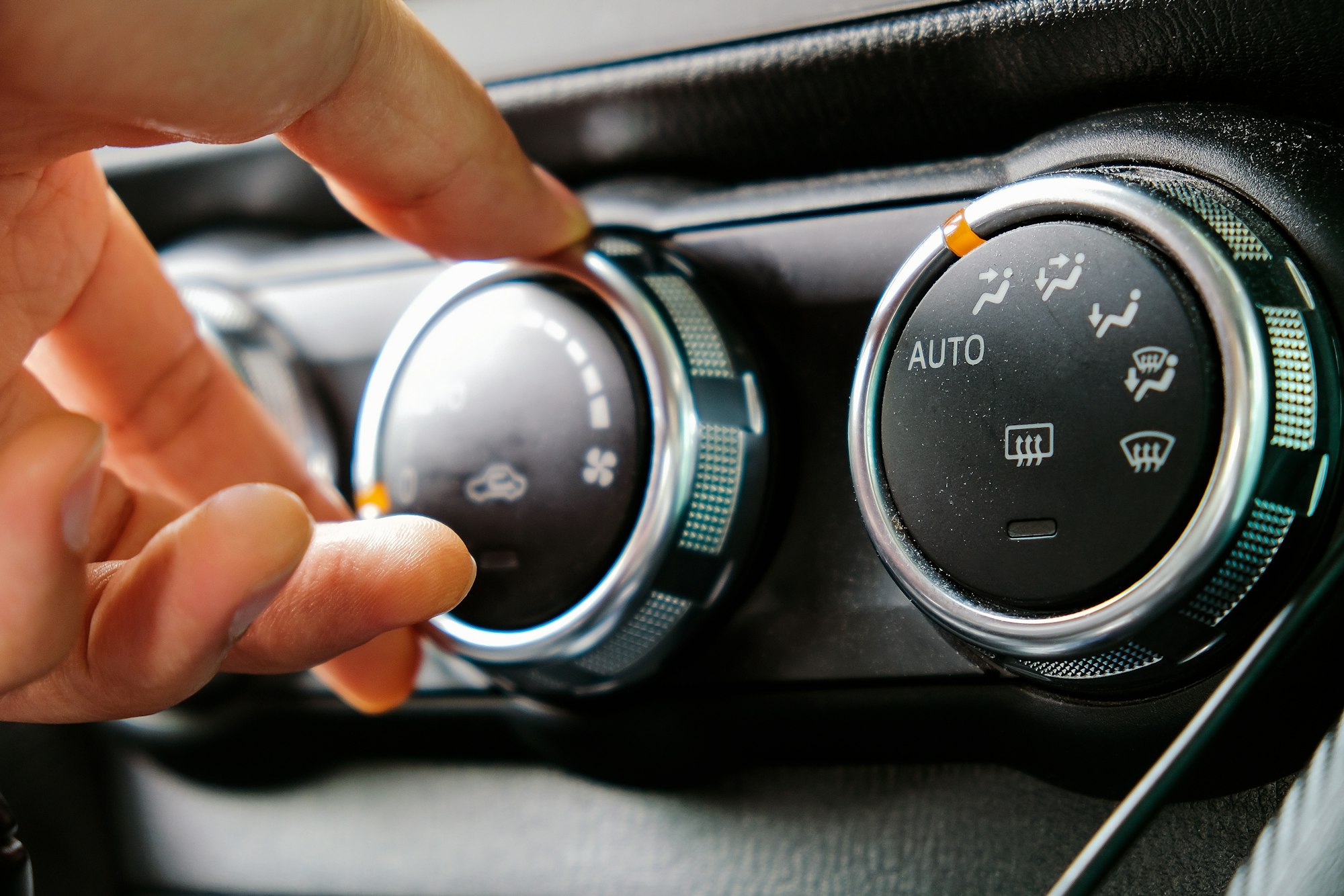 Sistemas de Control de Clima: Cómo Funcionan en los Autos Modernos