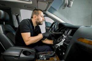 Cómo Diagnosticar Problemas con el Control Electrónico del Sistema de Clima