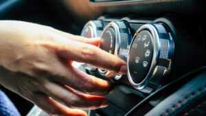 Sistemas de Climatización Inteligentes: El Futuro del Aire Acondicionado Automotriz